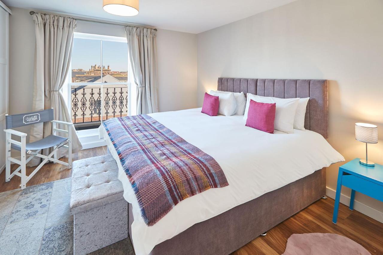 Host & - Abbey Court *